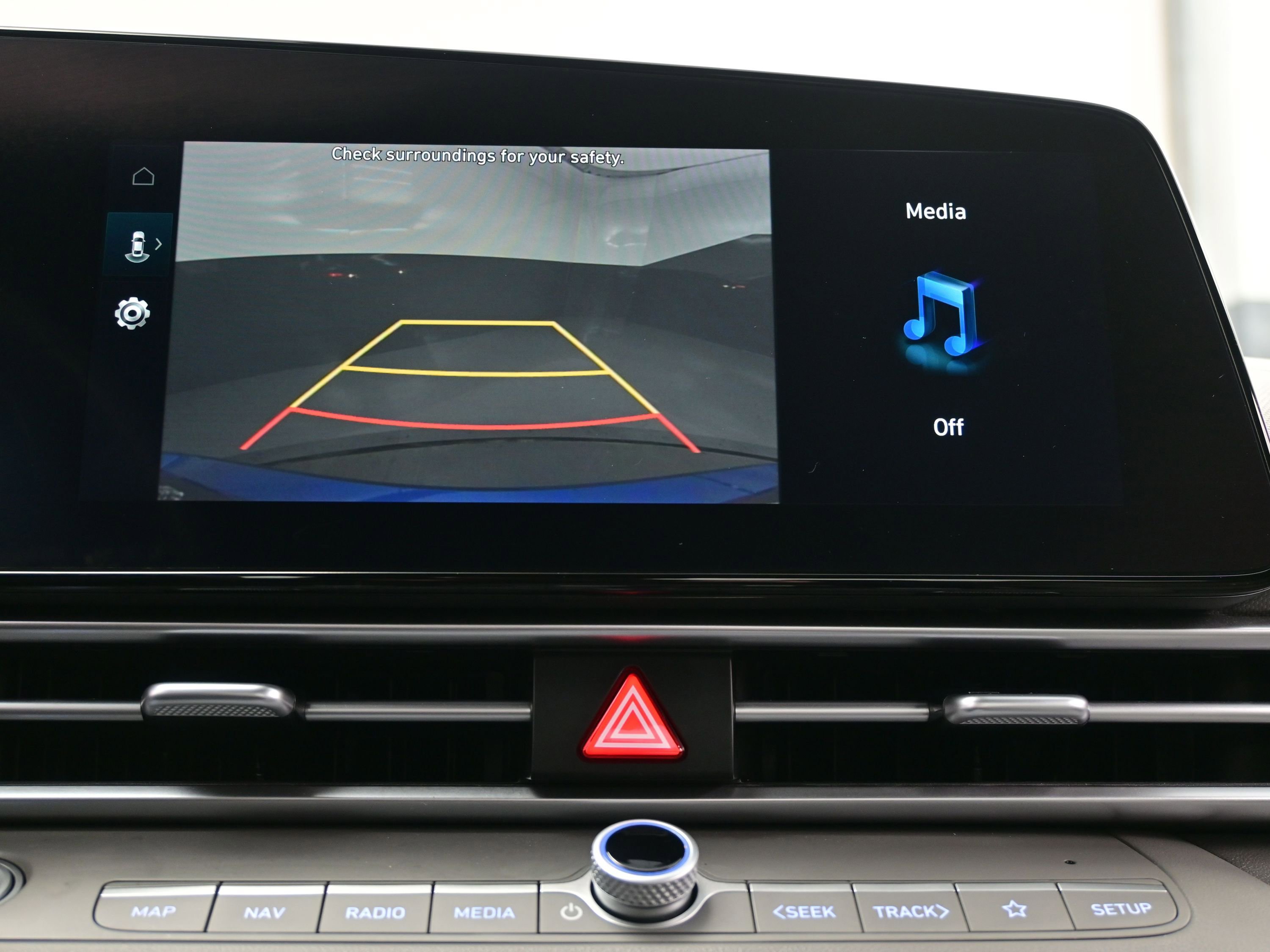 Used 2023 Hyundai Elantra SEL w/ Convenience Package image 17