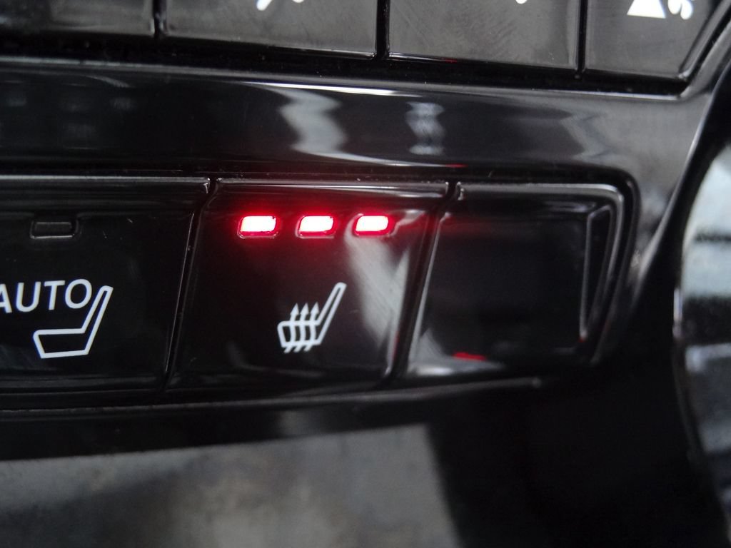 Used 2024 Acura MDX w/ Technology Package FWD image 32