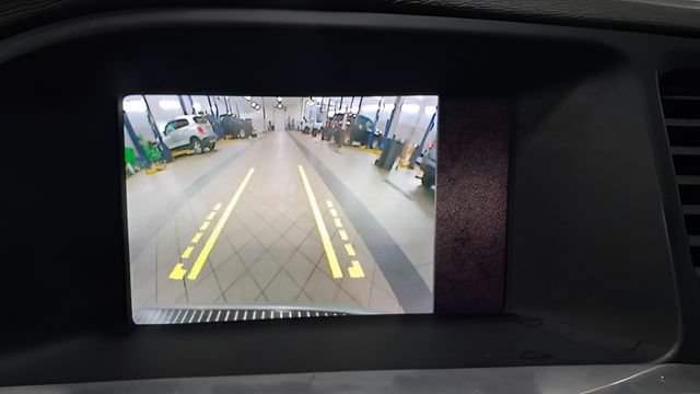 Used 2018 Volvo V60 T5 Dynamic w/ Vision Package FWD image 26
