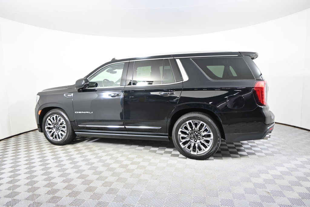 Used 2024 GMC Yukon Denali Ultimate AWD/4WD image 3