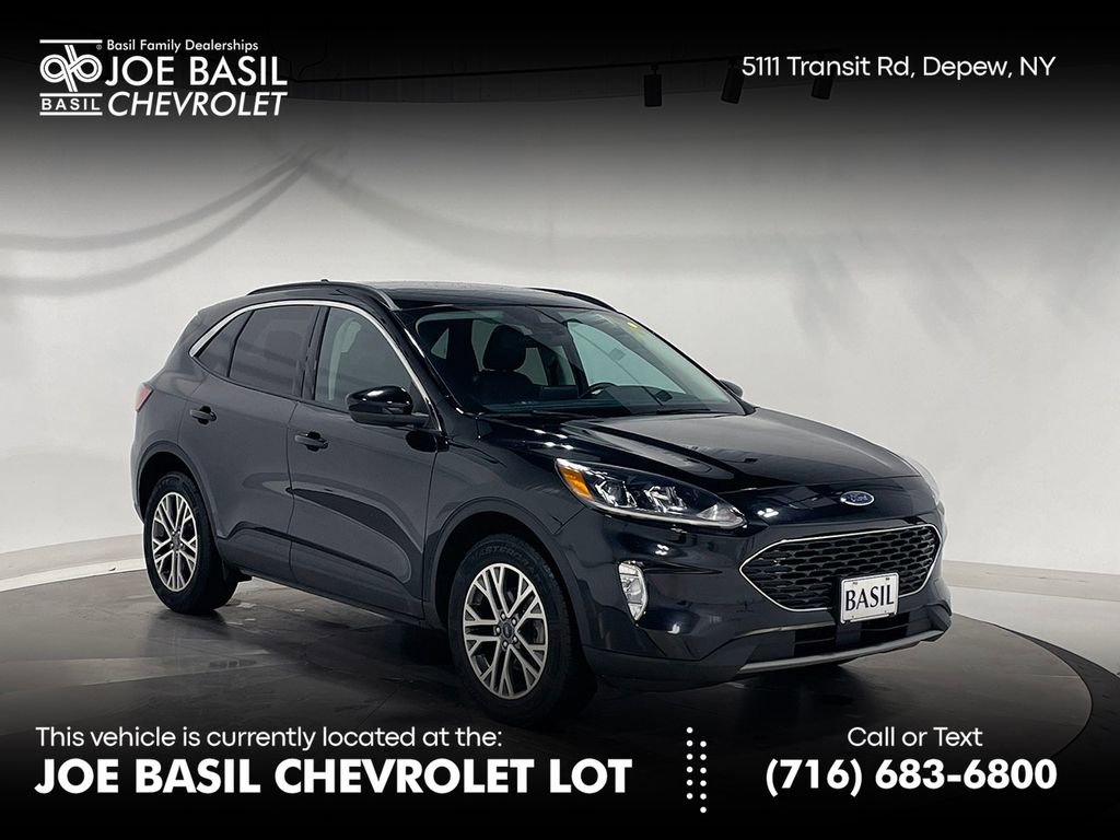 Used 2022 Ford Escape SEL w/ Technology Package image 1