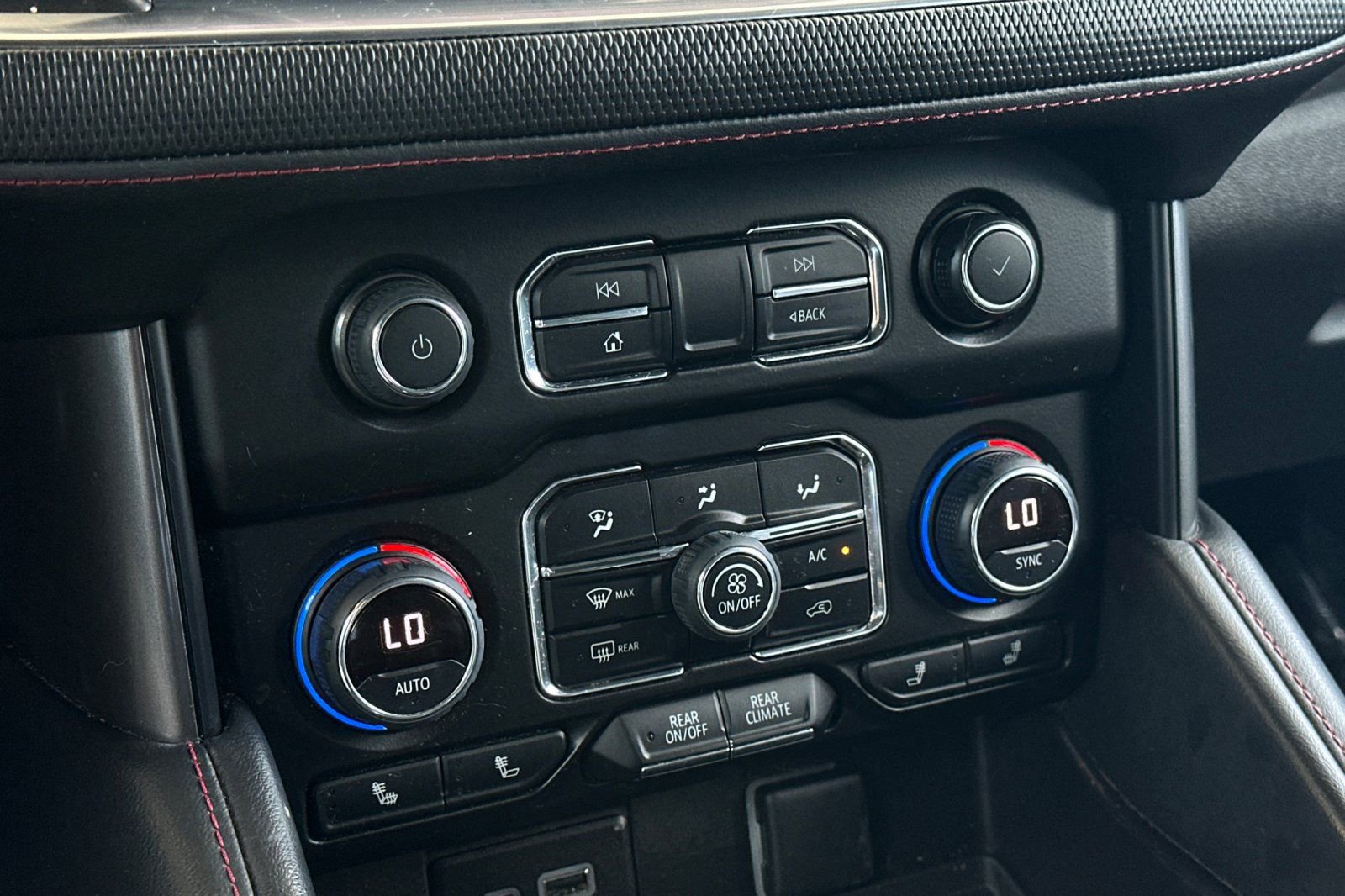 Used 2021 Chevrolet Tahoe RST w/ Luxury Package RWD image 30