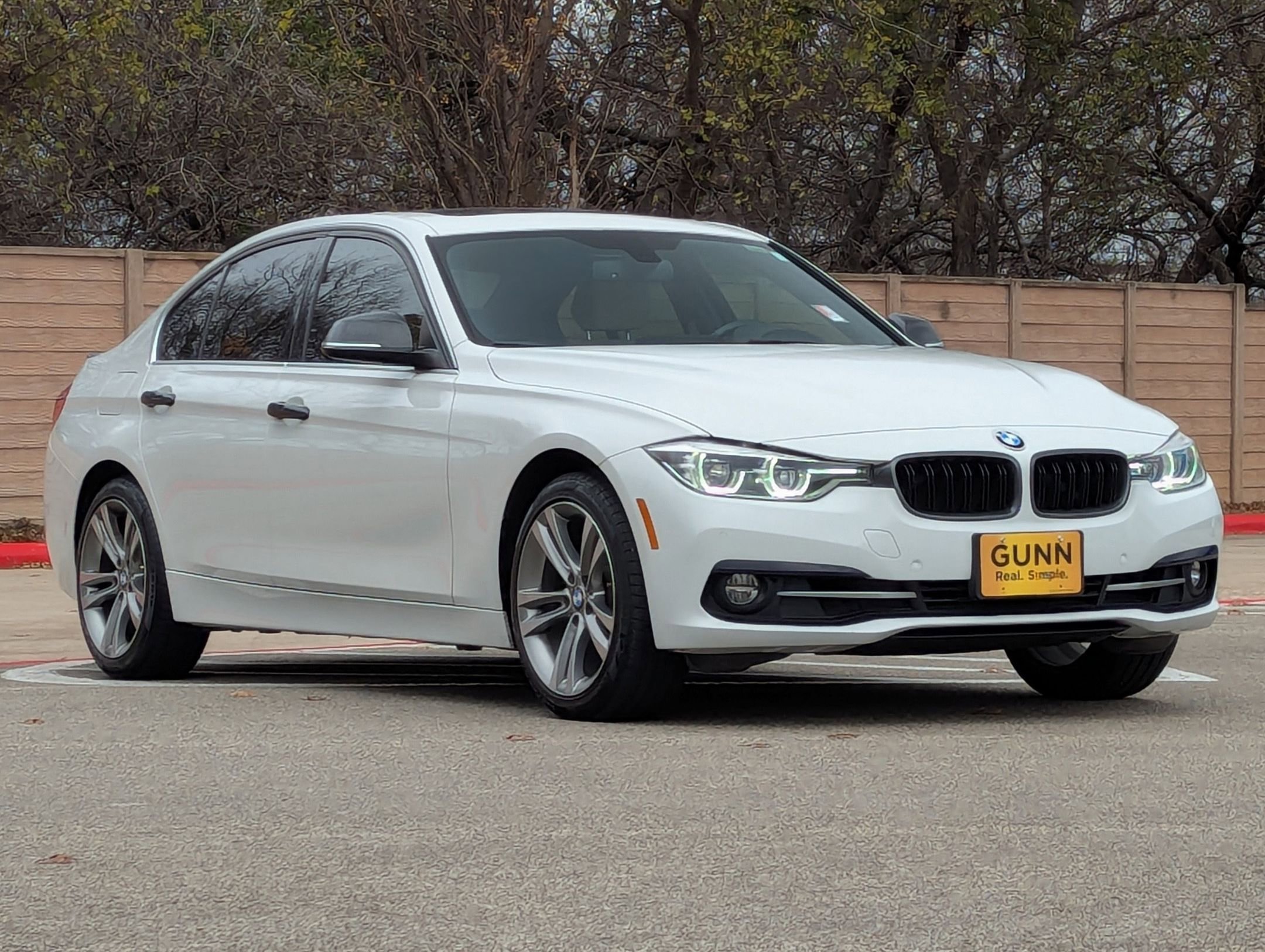 Used 2017 BMW 330i Sedan image 2