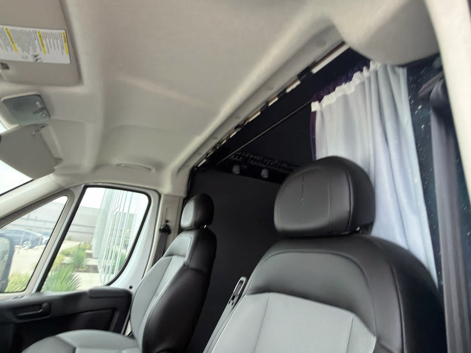 Used 2014 RAM ProMaster 2500 w/ Premium Appearance Group FWD image 11