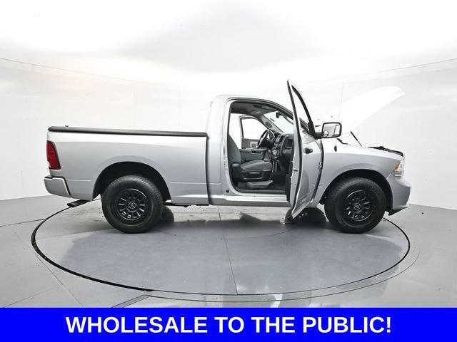 Used 2017 RAM 1500 Express RWD image 44