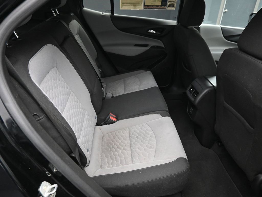 Used 2021 Chevrolet Equinox LS w/ LS Convenience Package image 12