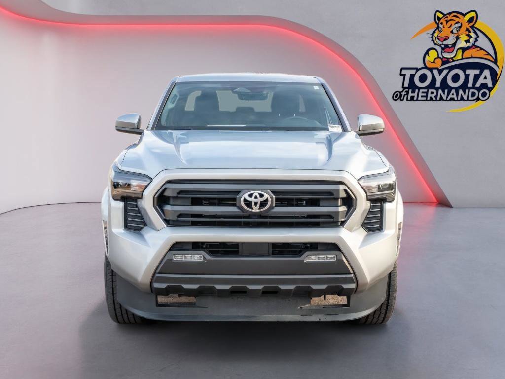 Used 2025 Toyota Tacoma SR5 image 2