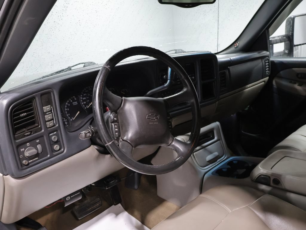 Used 2001 Chevrolet Silverado 2500 LS AWD/4WD image 16