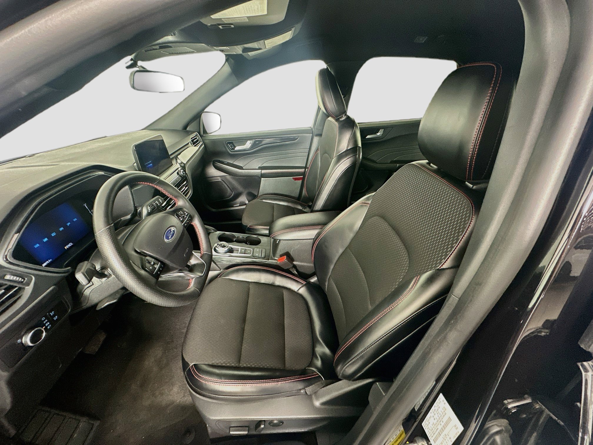 Used 2025 Ford Escape ST-Line FWD image 13