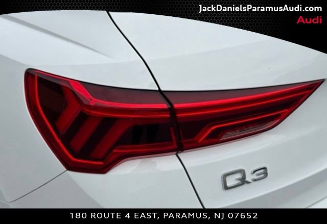 Used 2024 Audi Q3 2.0T Premium w/ Convenience Package AWD/4WD image 7