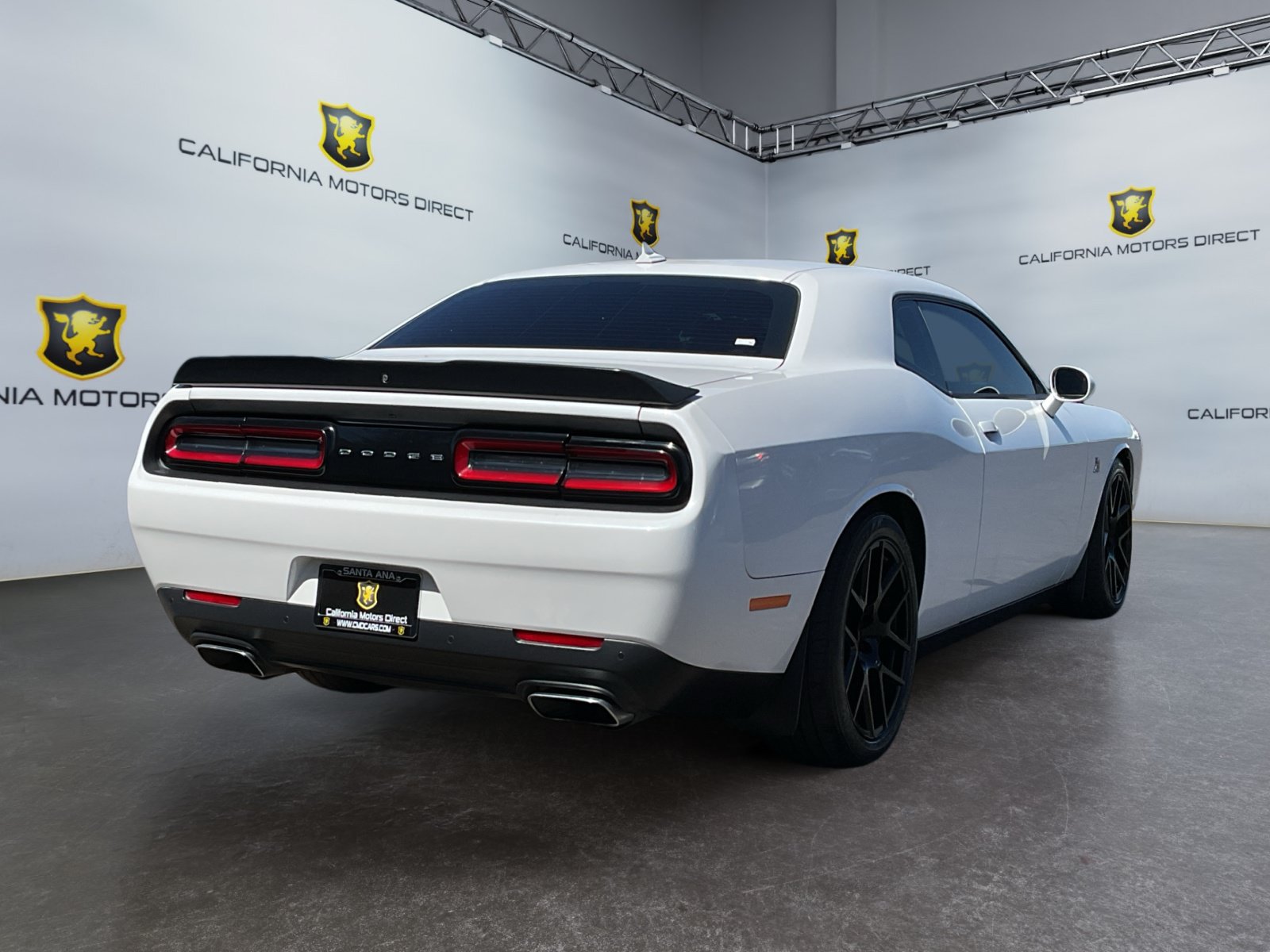 Used 2016 Dodge Challenger R/T Scat Pack w/ Leather Interior Group RWD image 5