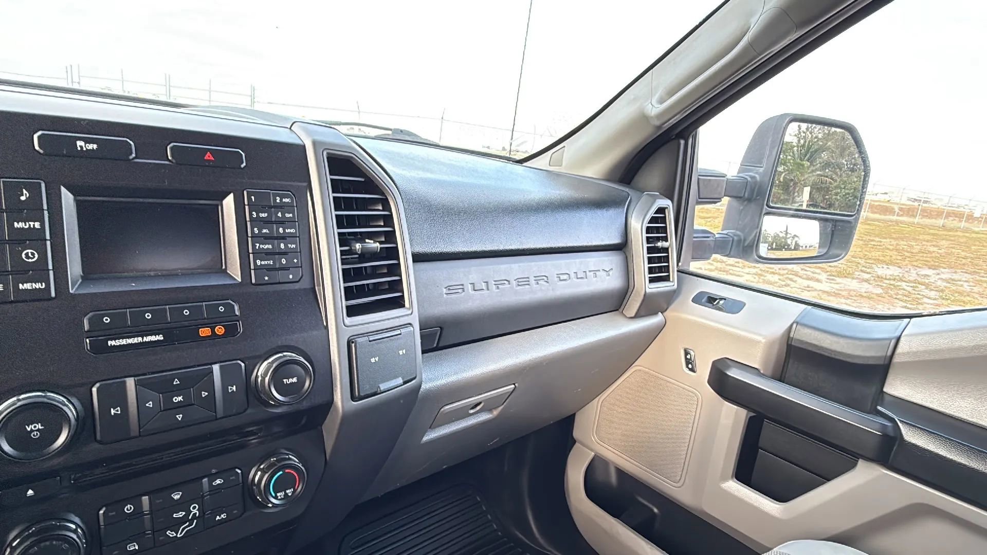 Used 2017 Ford F450 XL w/ Power Equipment Group image 17