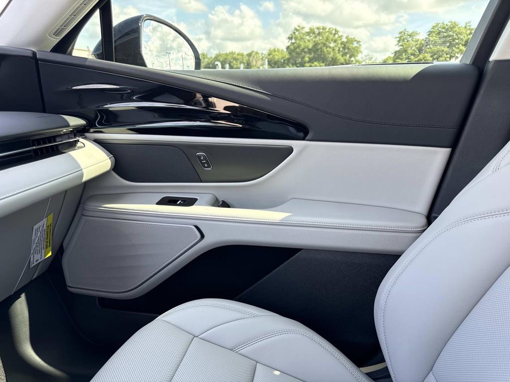New 2026 Lincoln Nautilus Premier AWD/4WD image 22