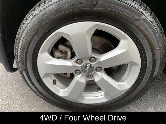 Used 2019 Jeep Compass Latitude w/ Popular Equipment Group image 10
