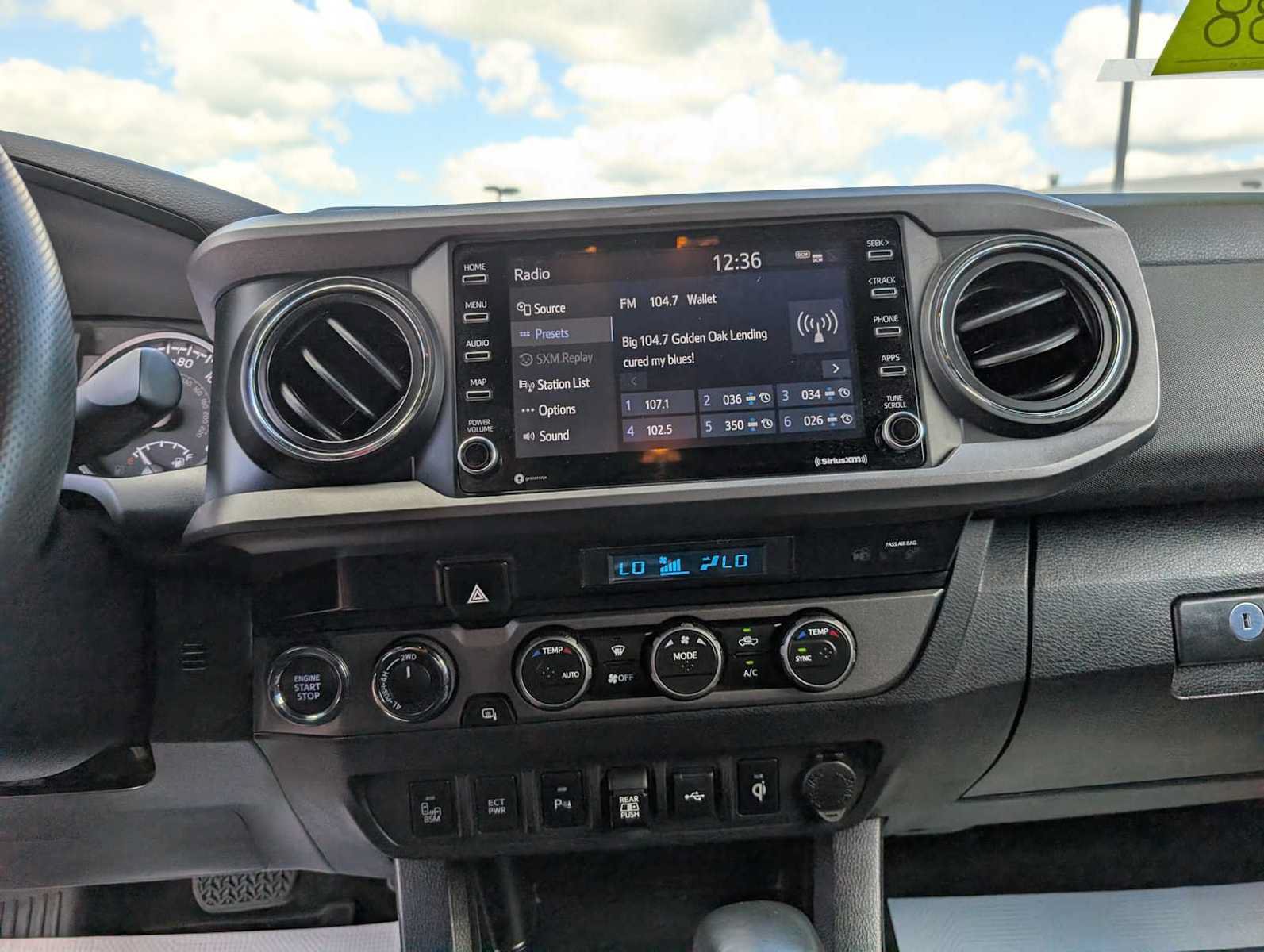 Used 2021 Toyota Tacoma TRD Sport w/ Technology Package AWD/4WD image 29