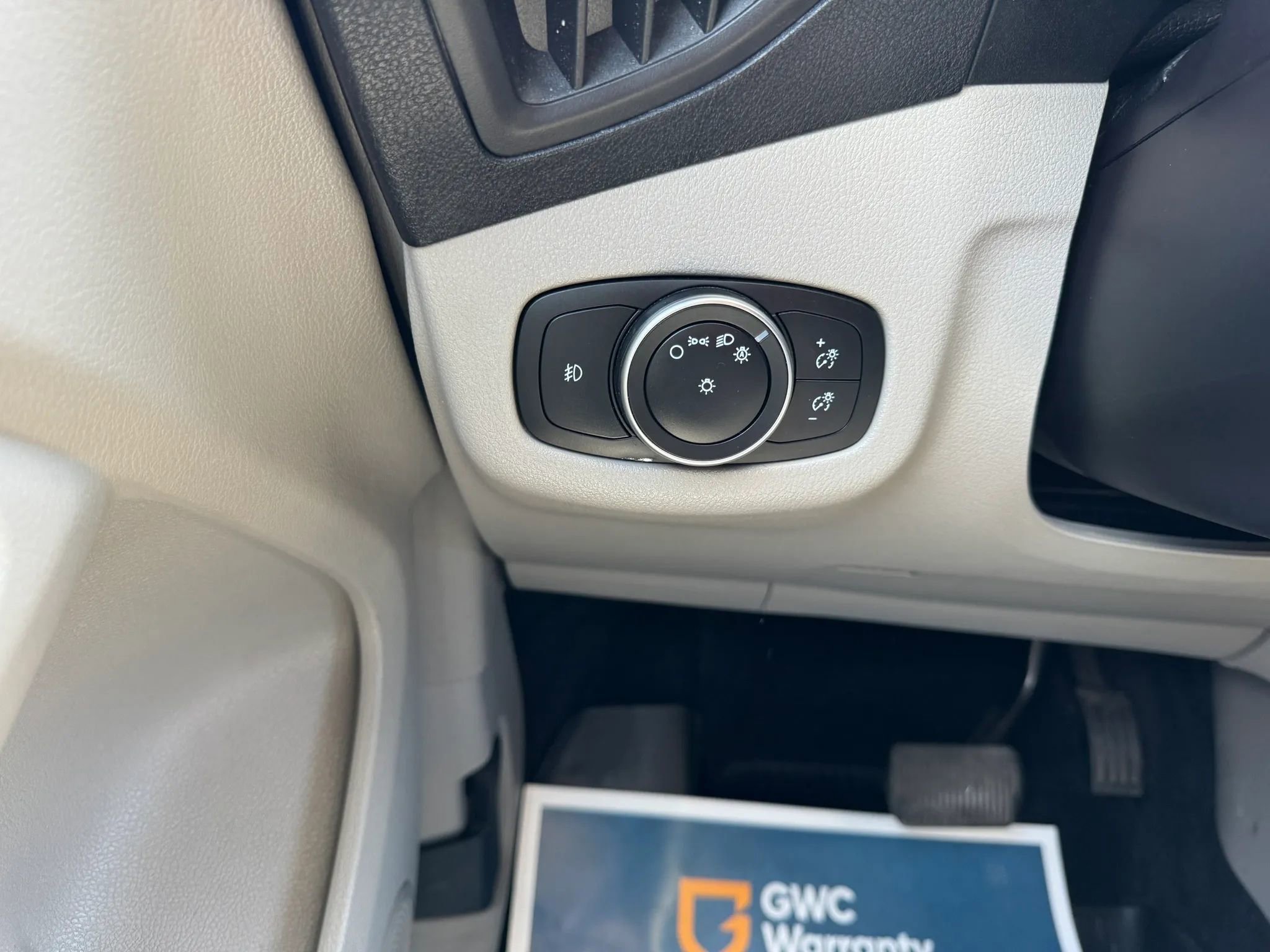 Used 2019 Ford Transit Connect Titanium w/ Titanium Premium Package FWD image 31