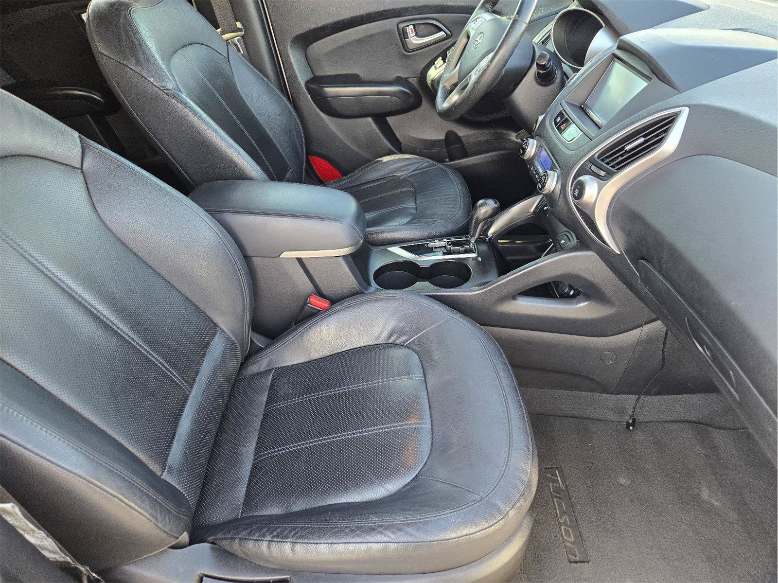 Used 2013 Hyundai Tucson Limited FWD image 14