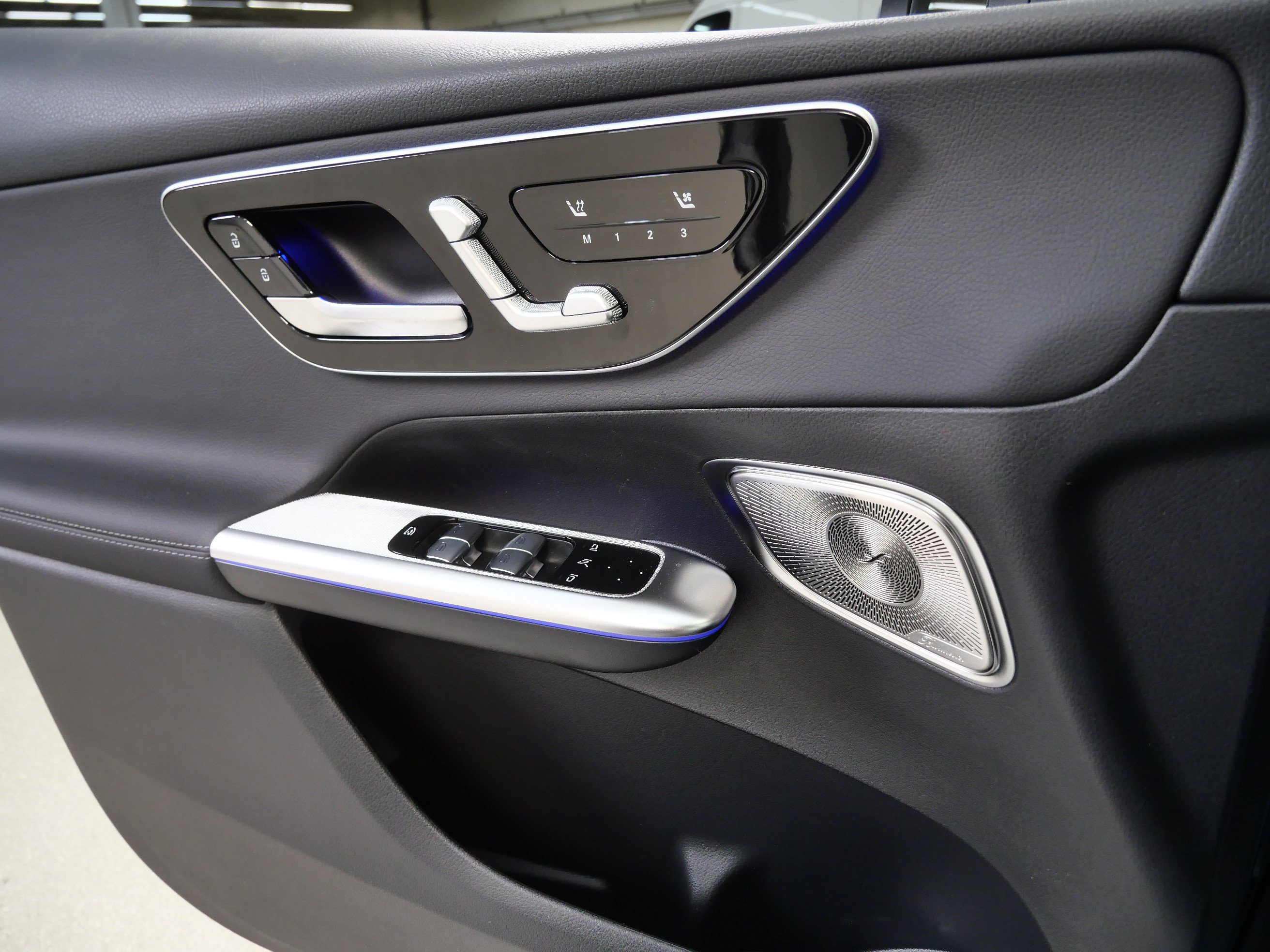 New 2026 Mercedes-Benz GLC 300 4MATIC image 13