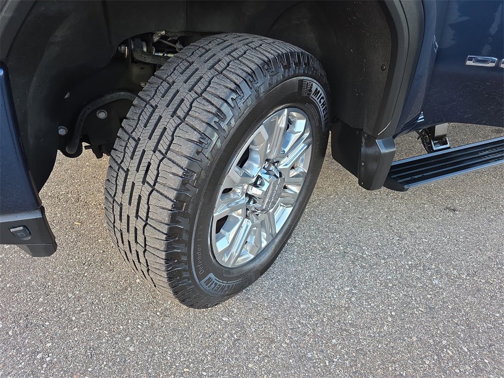 Certified 2023 GMC Sierra 3500 Denali w/ Denali Ultimate Package image 40