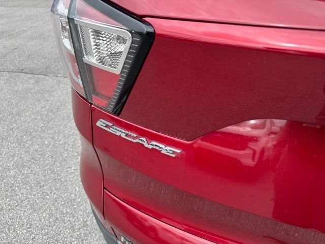 Used 2018 Ford Escape Titanium AWD/4WD image 13