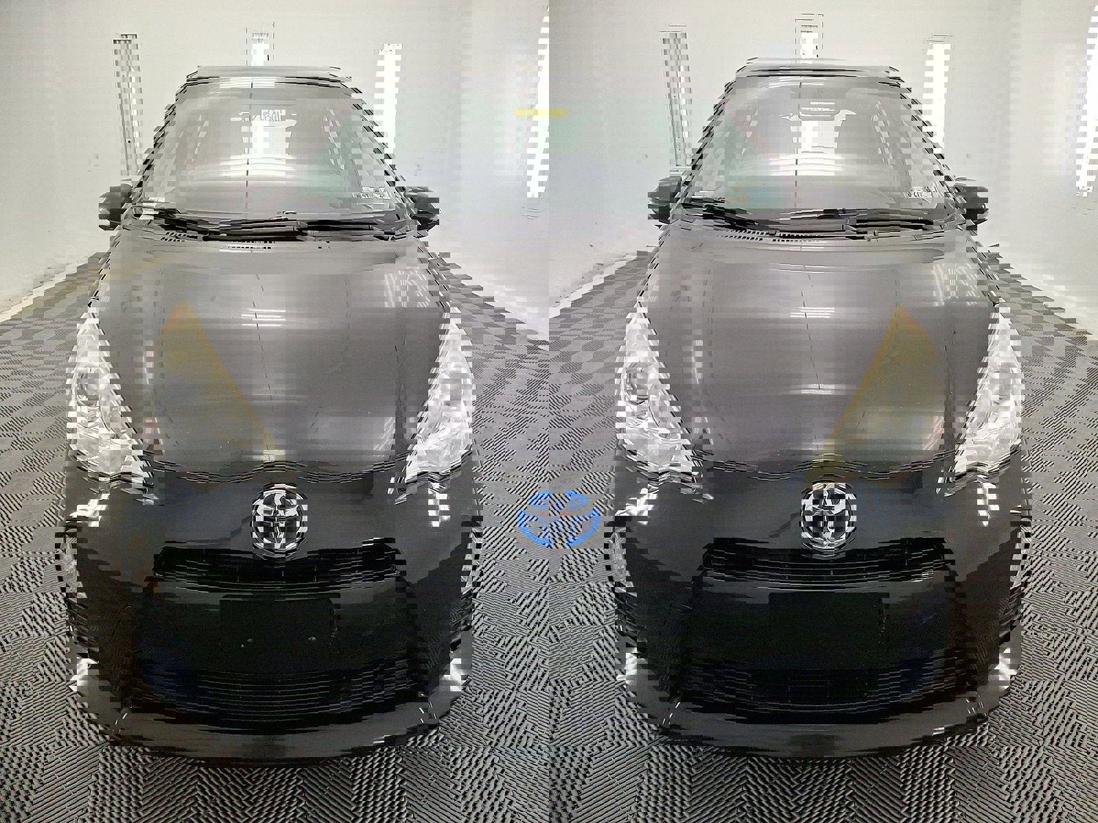 Used 2014 Toyota Prius C Two image 27