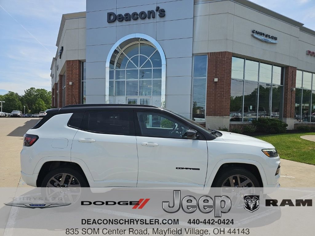 Certified 2025 Jeep Compass Limited w/ High Altitude Package AWD/4WD image 1