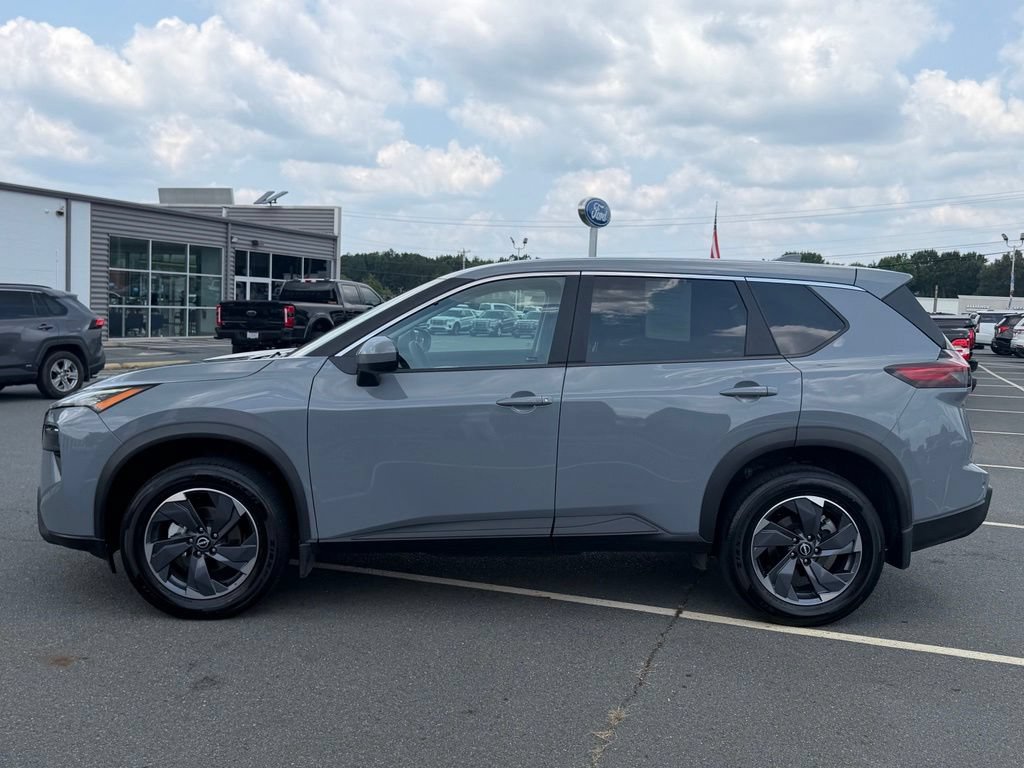 Used 2026 Nissan Rogue SV FWD image 8