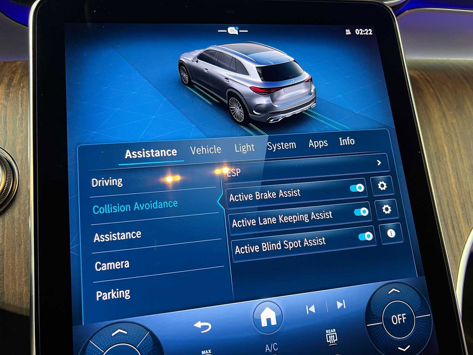 Used 2025 Mercedes-Benz GLC 300 image 36