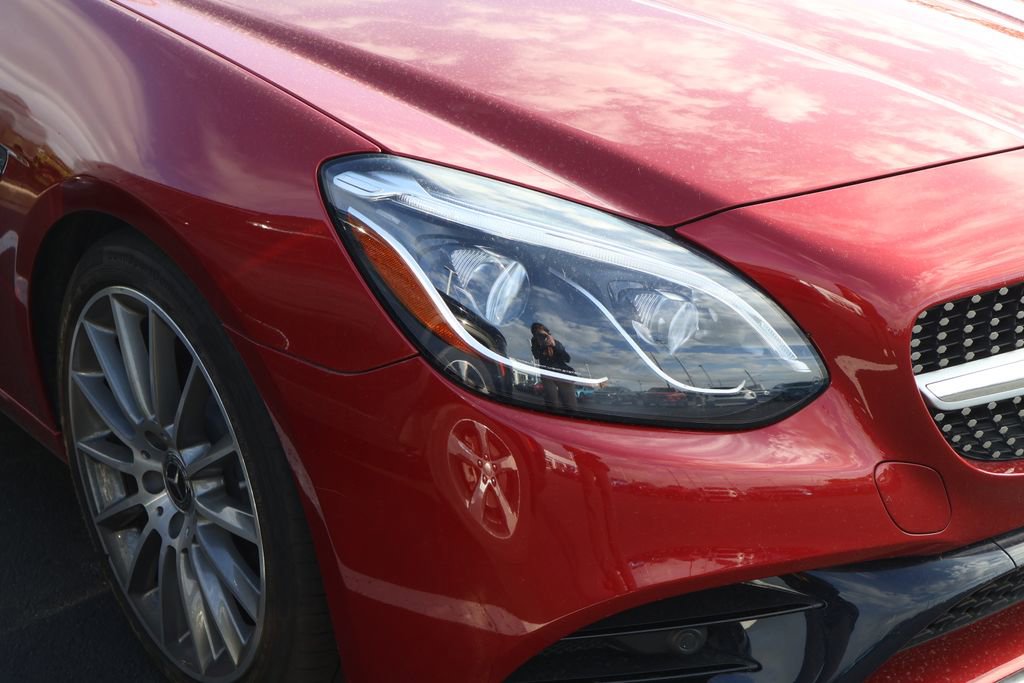 Used 2019 Mercedes-Benz SLC 300 image 4
