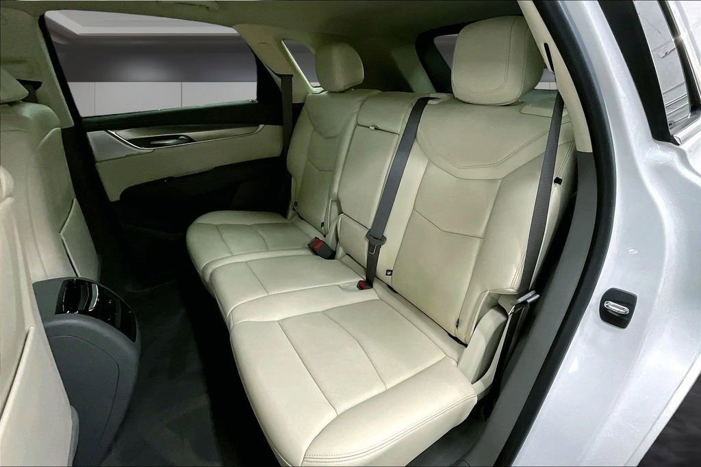 Used 2021 Cadillac XT5 Premium Luxury w/ LPO, Floor Liner Package AWD/4WD image 22