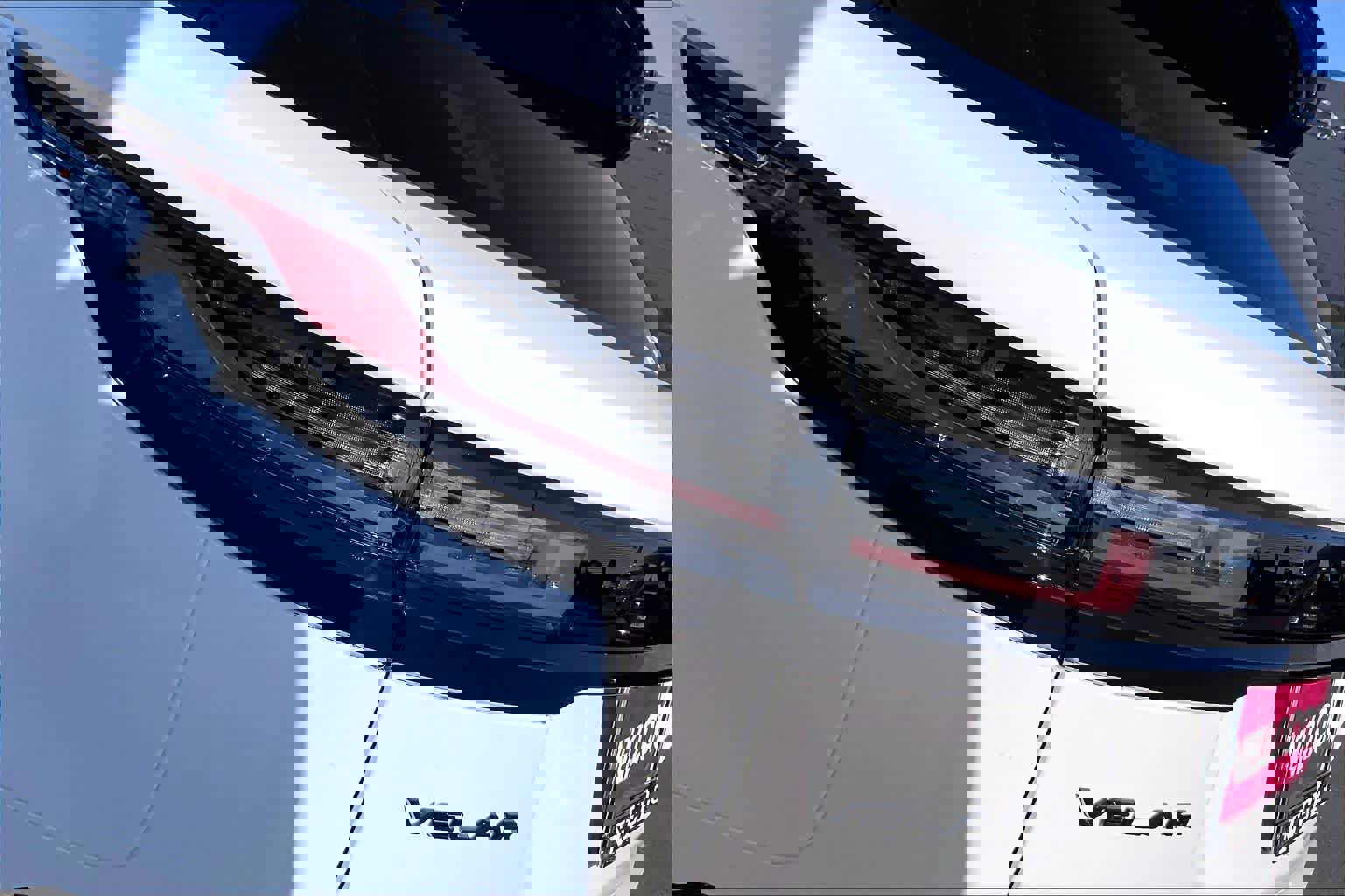 New 2026 Land Rover Range Rover Velar Dynamic SE image 25