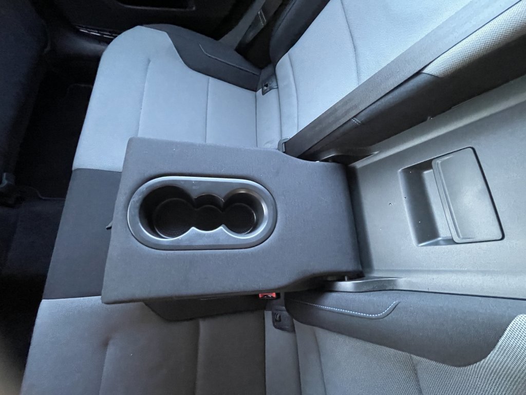 Used 2016 Volkswagen e-Golf SE w/ DC Fast Charging Package image 37