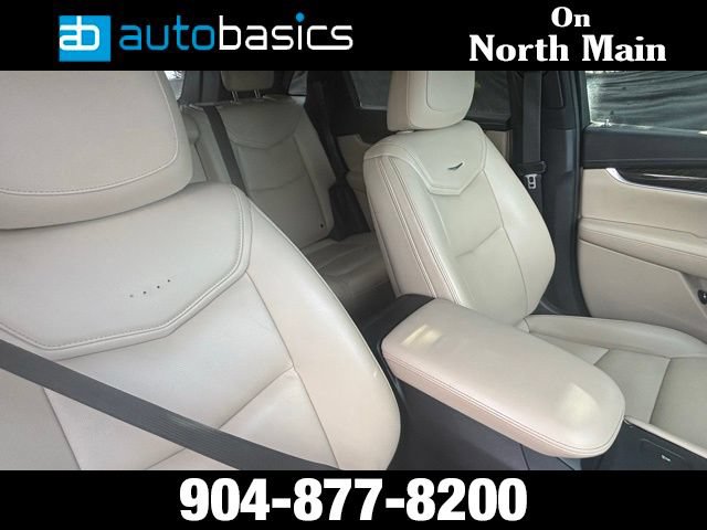 Used 2017 Cadillac XT5 FWD image 32