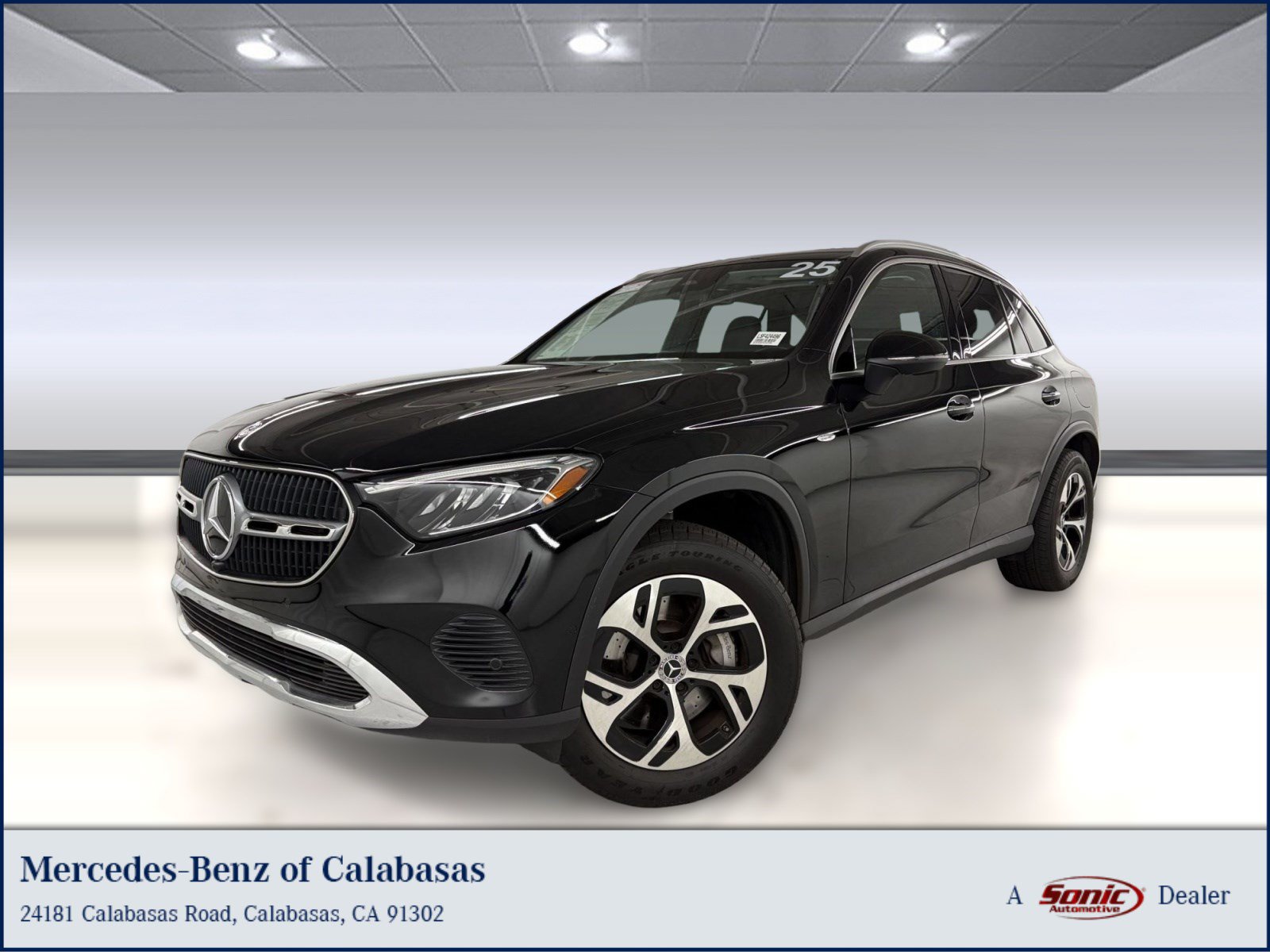 Used 2025 Mercedes-Benz GLC 350e 4MATIC image 1