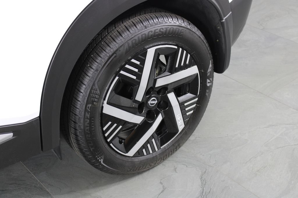 Certified 2026 Nissan Kicks SV FWD image 13
