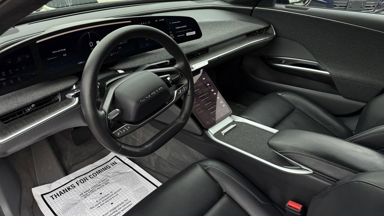 Used 2024 Lucid Air Touring image 28