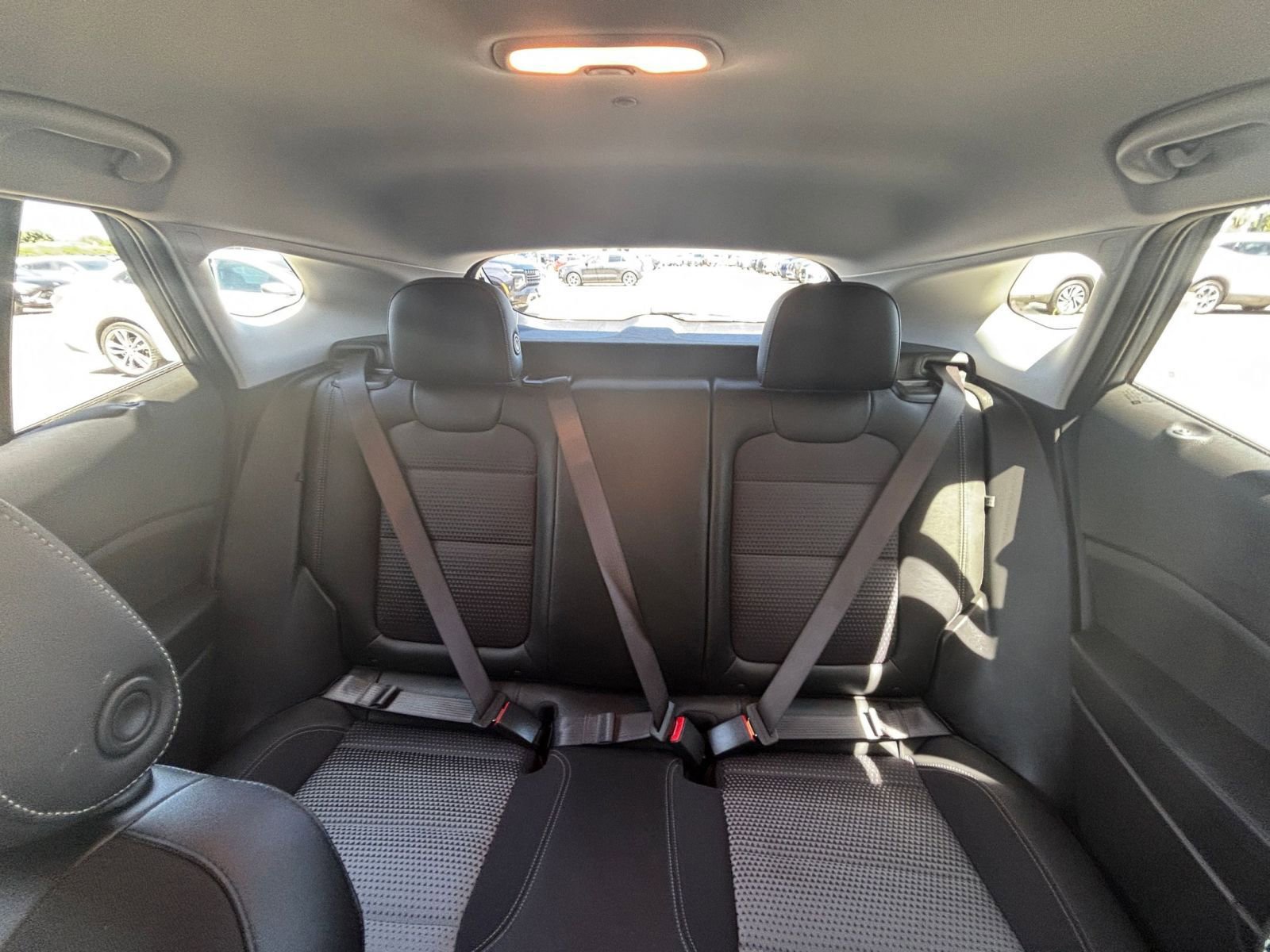 Used 2025 Chevrolet Trax LT FWD image 38