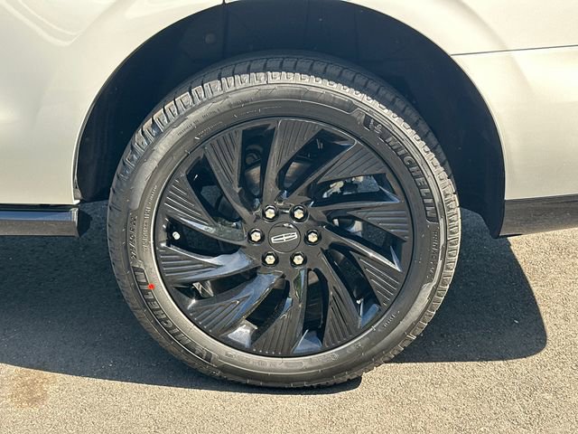 New 2026 Lincoln Navigator Reserve image 21