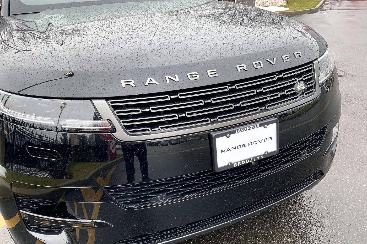 Used 2024 Land Rover Range Rover Sport SE image 30