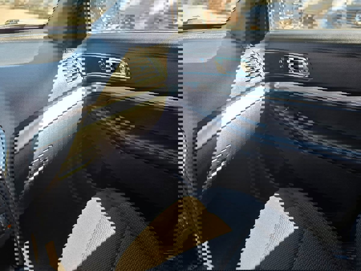 Used 2018 Ford Explorer XLT w/ Equipment Group 201A image 48