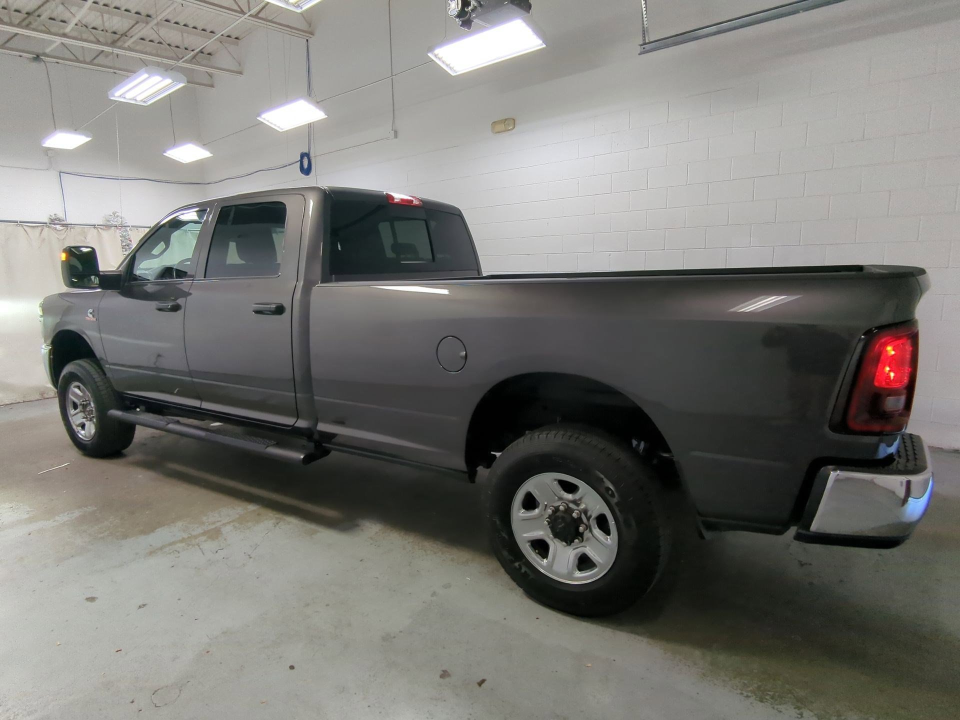 Used 2025 RAM 3500 Tradesman image 9