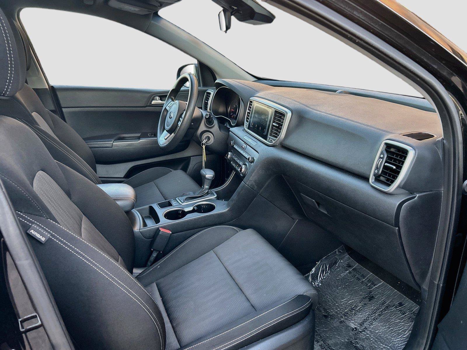 Used 2020 Kia Sportage LX AWD/4WD image 15