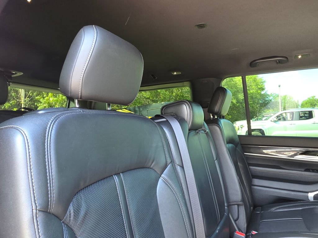 Used 2022 Jeep Wagoneer Series I AWD/4WD image 18
