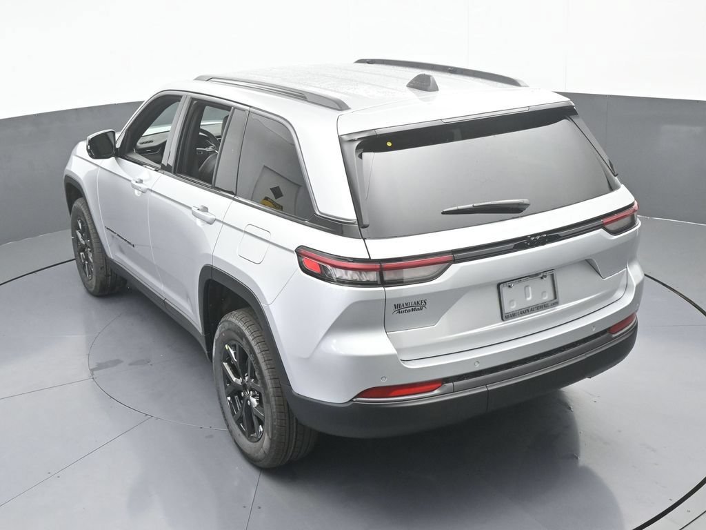 New 2026 Jeep Grand Cherokee Altitude RWD image 42