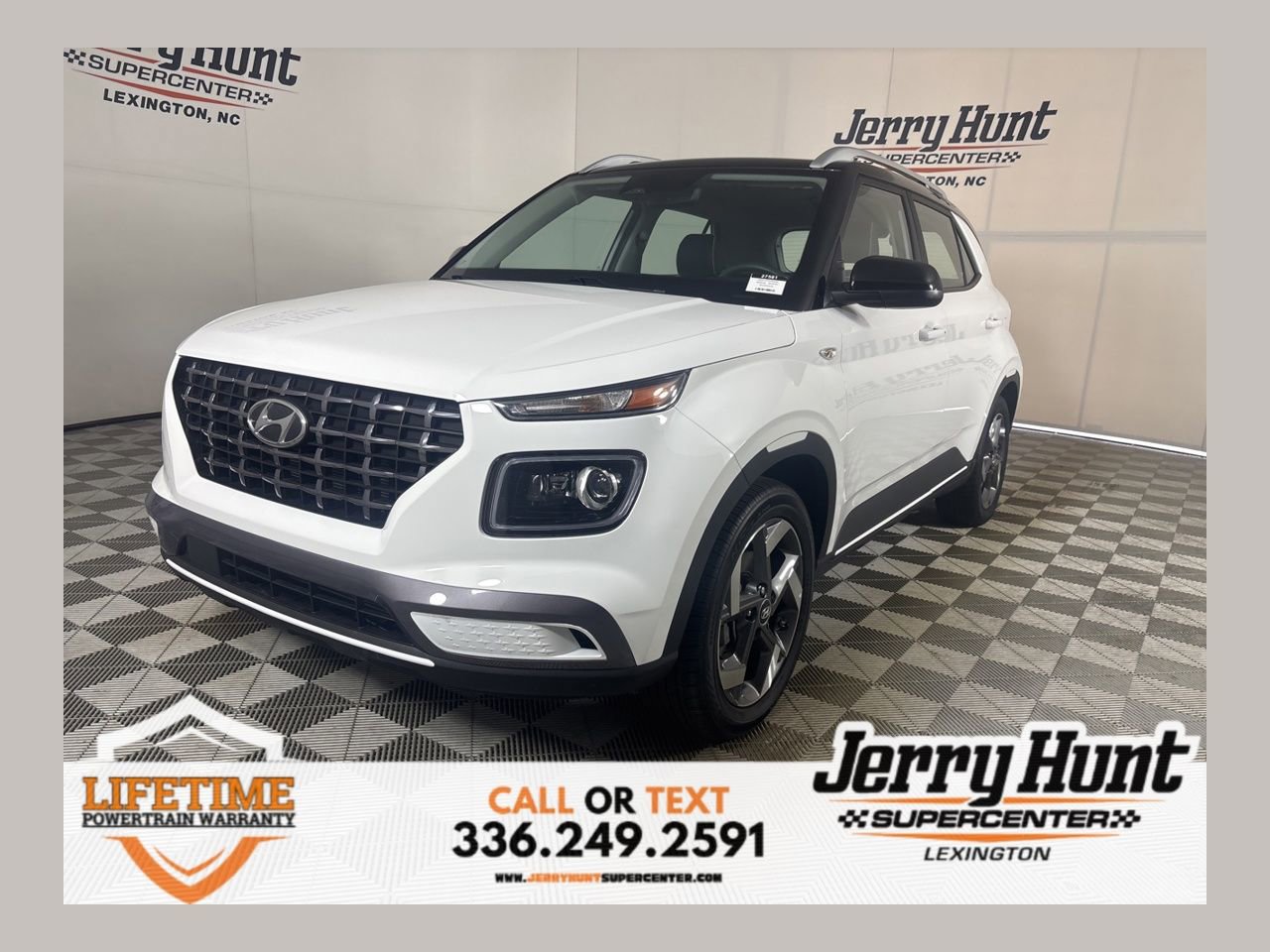 Used 2025 Hyundai Venue Limited image 1