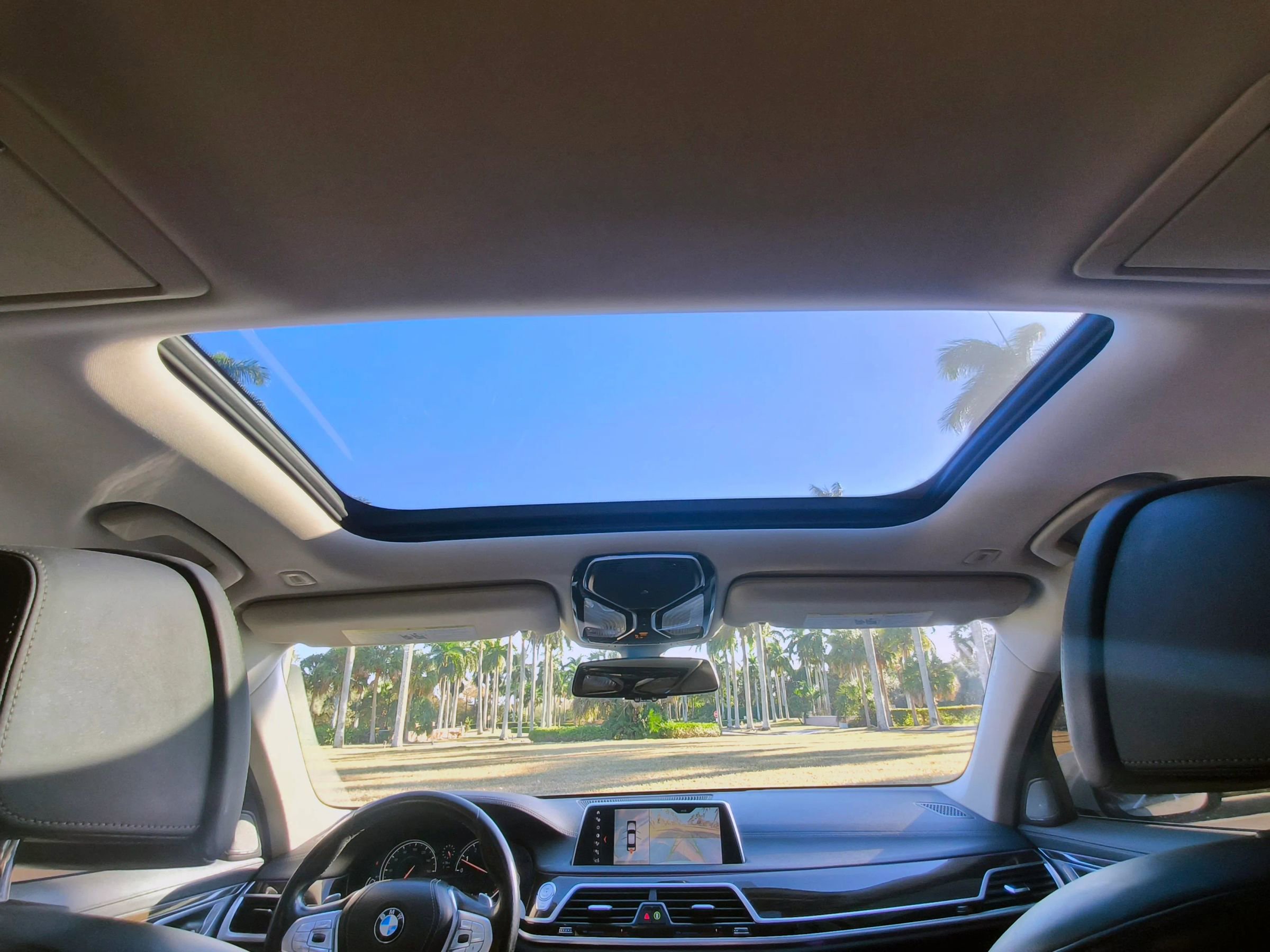 Used 2018 BMW 750i xDrive image 10