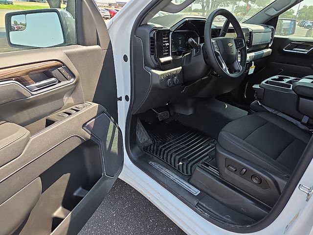 New 2026 Chevrolet Silverado 1500 LT w/ Z71 Off-Road Package AWD/4WD image 9