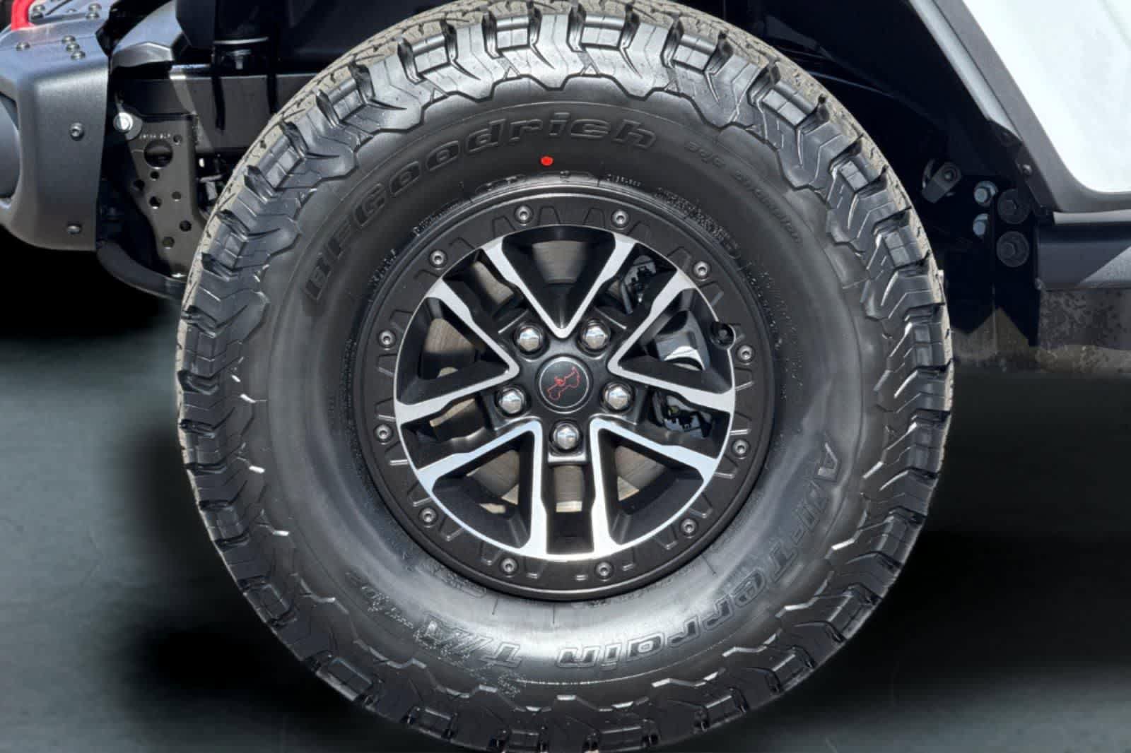 New 2026 Jeep Wrangler Unlimited Rubicon AWD/4WD image 31