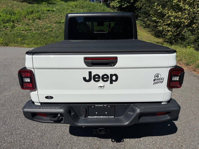 Used 2024 Jeep Gladiator Sport AWD/4WD image 7