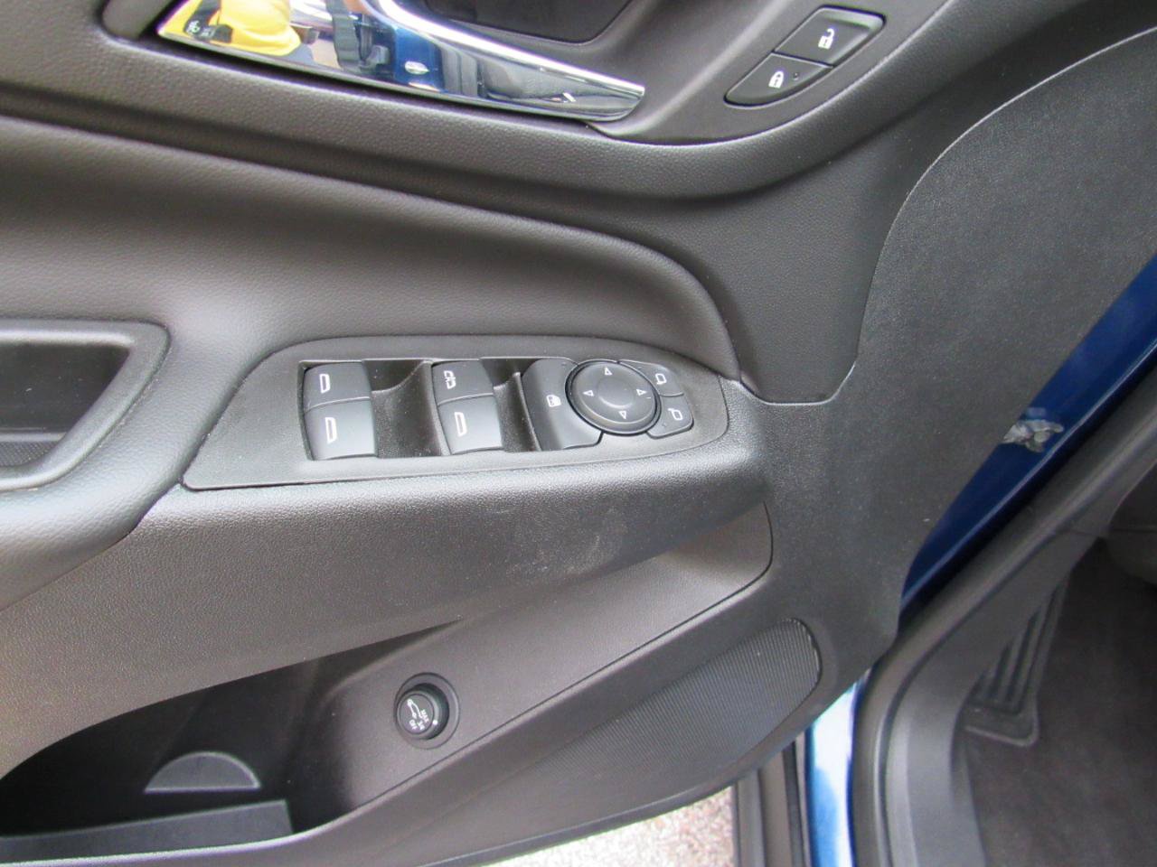 Used 2023 Chevrolet Equinox LT AWD/4WD image 16